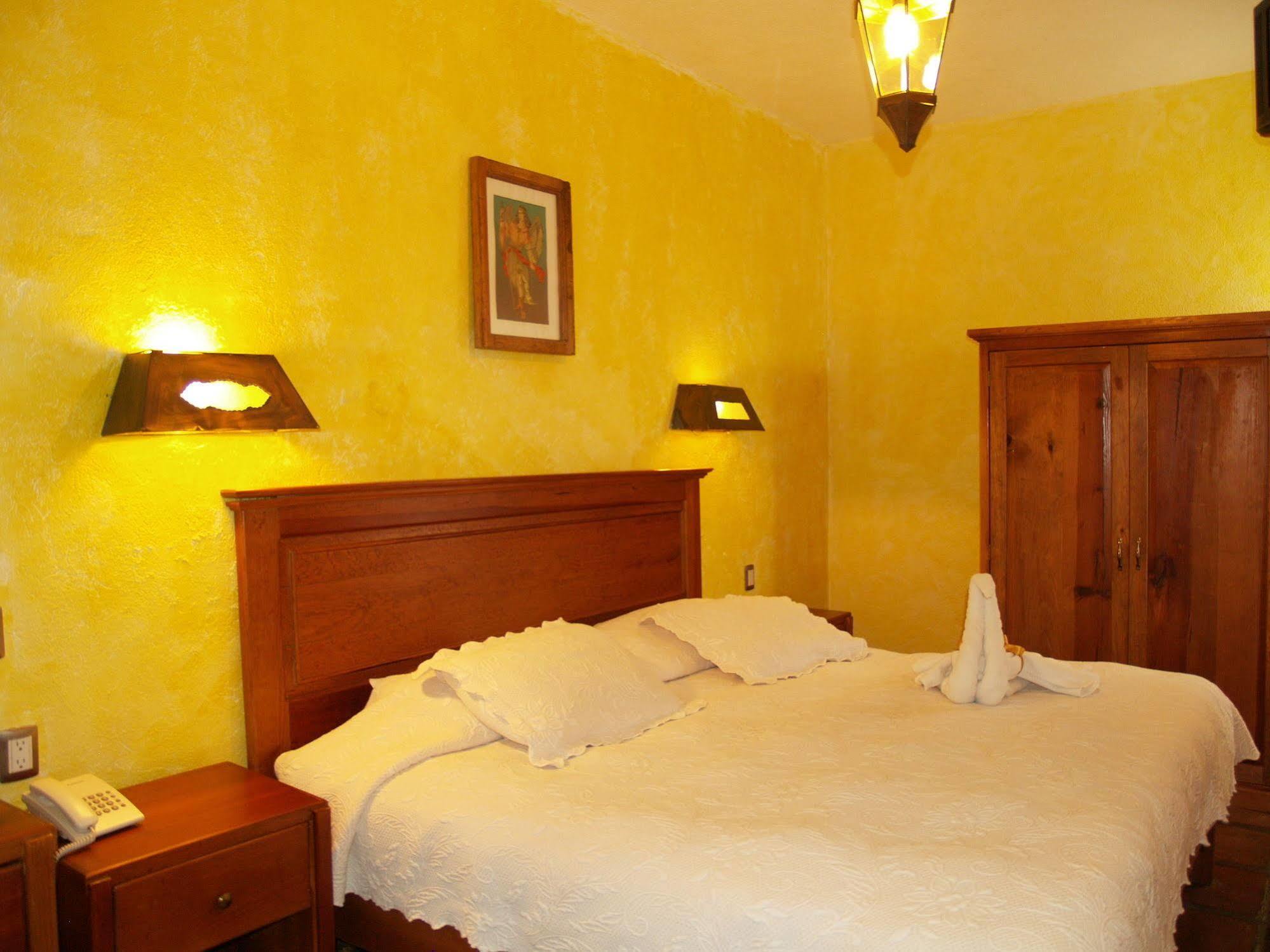 Hotel Refugio del Angel Pátzcuaro Buitenkant foto